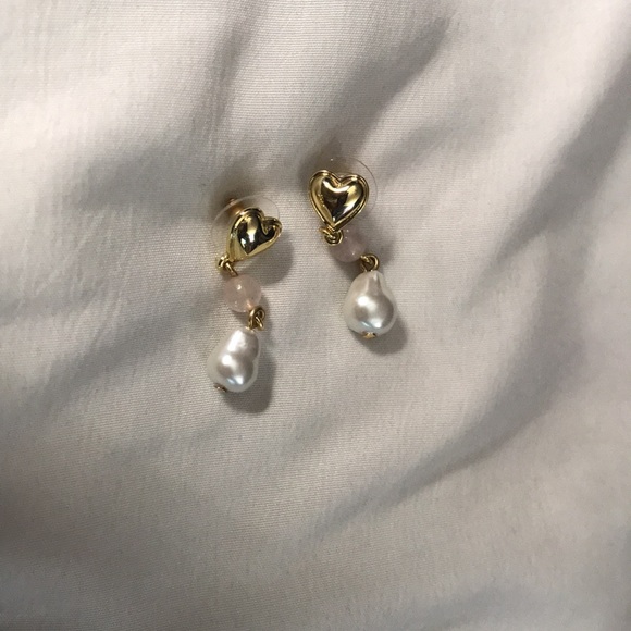🌸NEW🌸 Talbots Gold Heart and Pearl Tier Drop Earrings - Picture 9 of 9